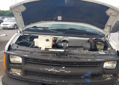 2001 Chevrolet Express from USA, damaged, VIN 1GNFG15W211209316